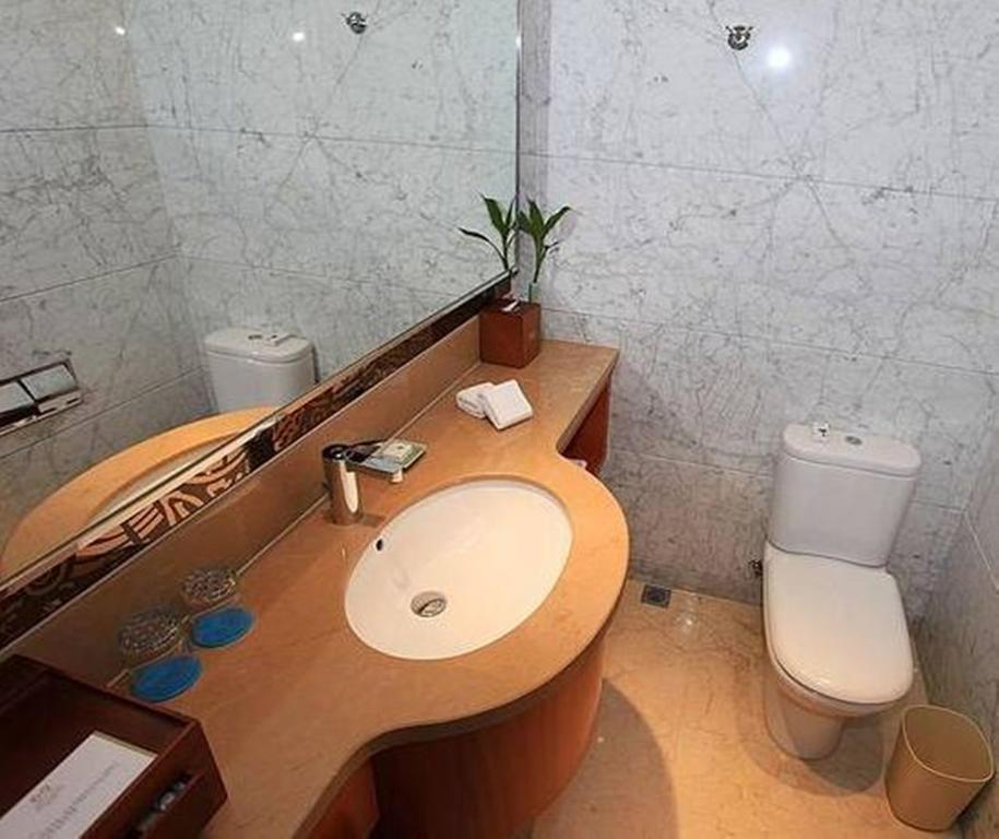 Gloria Grand Hotel Wuxi Wuxi  Exteriör bild