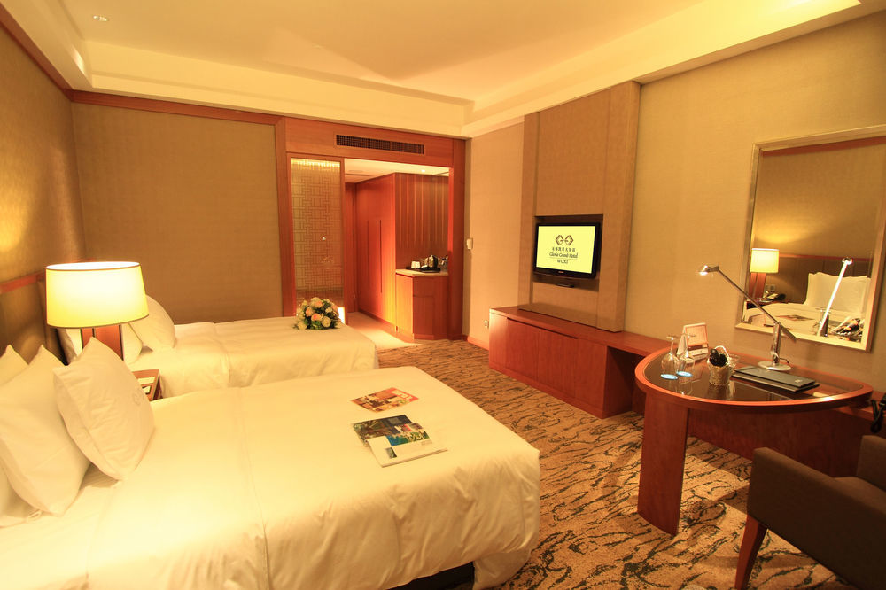 Gloria Grand Hotel Wuxi Wuxi  Exteriör bild